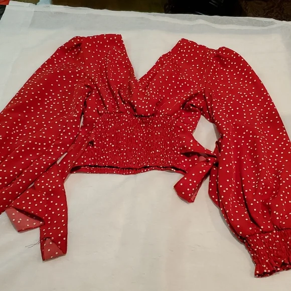 Top - Picture 2 of 4